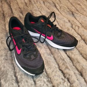 Nike girls/women's running/gym shoes